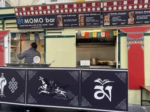 MOMO Bar