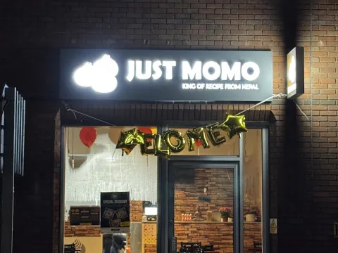 Just Momo