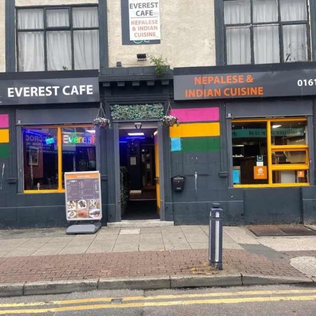 Everest Cafe & Restaurant