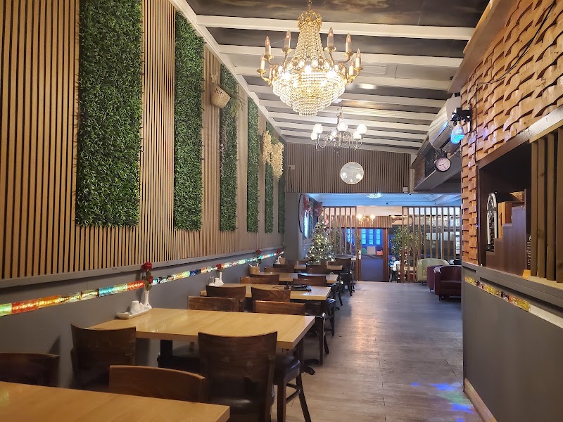 Rosebud café and Nepalese restaurant