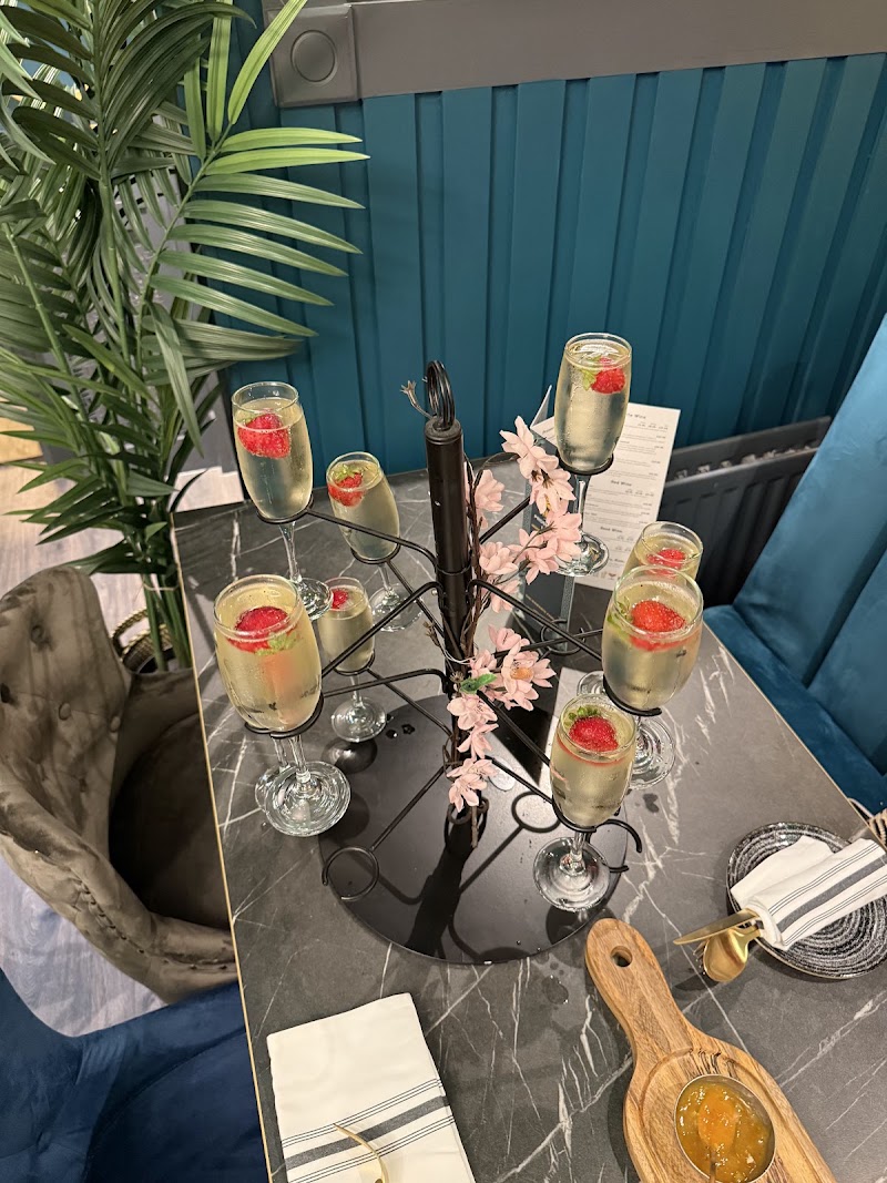 Namaste Modern Indian Twist & Prosecco Bay Lounge